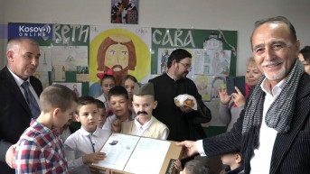 Mitrovčani poklonili dva lap topa školi Sveti Sava u Suvom Dolu