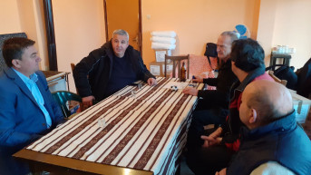 Todosijevic sa raseljenima na Malom Zvečanu