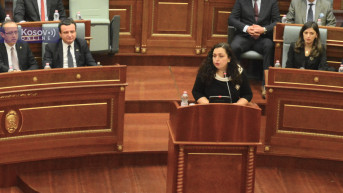 Vjosa Osmani za govornicom