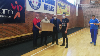 Podela sportske opreme za fudbaske klubove sa KiM