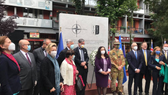 Vjosa Osmani  sa ambasadorima i predstavnicima Kfora