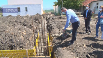 Polaganje kamena temeljca za izgradnju škole u Lipljanu Polaganje kamena temeljca za izgradnju škole u Lipljanu
