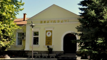 Univerzitet