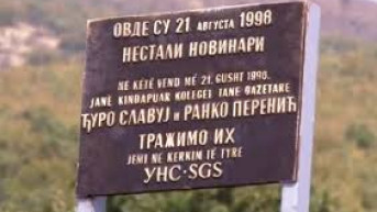 spomenik otetim novinarima