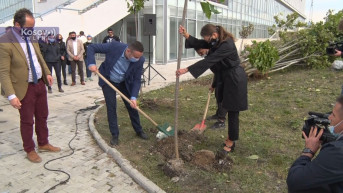 Obeležavanje Dana UN-a, sadnja sadnica u Lapljem Selu