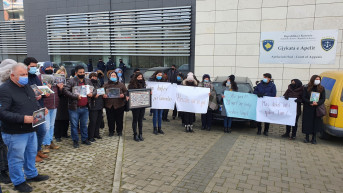 Protest stanovnika Male i Velike Kruše ispred Apelacionog suda u Prištini
