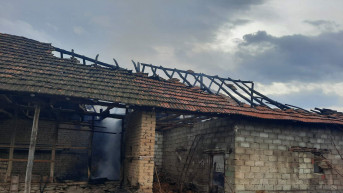 Zapaljeni objekti u dvorištu porodične kuće porodice Jovanović Zapaljeni objekti u dvorištu porodične kuće porodice Jovanović