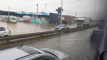 Poplave auto-put Priština