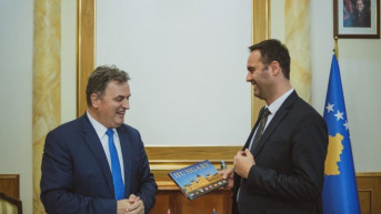 Gljauk Konjufca sa mađarskim ambasadorom