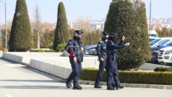 Policija na skupštini DSK