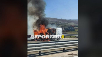 kombi u plamenu