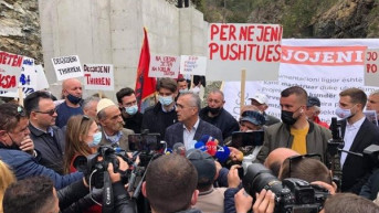 poslanici Samoopredeljenja na protestu u Albaniji