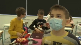 Mališani iz Sremske Mitrovice prikupljaju paketiće za vršnjake sa Kosova