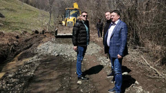 Todosijević obišao radove na rekonstrukciji  seoskog puta u blizini Zvečana