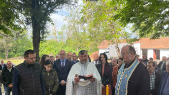 Goran Rakić sa porodicom na proslavi crkvene slave u Banjskoj kod Vučitrna