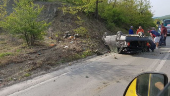 Saobraćajna nesreća na putu Gnjilane-Priština Saobraćajna nesreća na putu Gnjilane-Priština