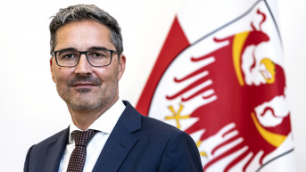 Guverner Južnog Tirola Guverner Južnog Tirola