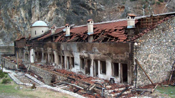 spaljeni manastir
