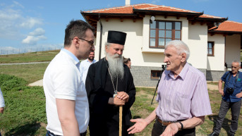 Petković, Veselinović i vladika Teodosije Petković, Veselinović i vladika Teodosije