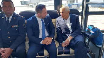 Vesli Klark na aerodromu u Prištini Vesli Klark na aerodromu u Prištini