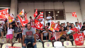 Deca iz Leposavića bodrie Crvenu Zvezdu 