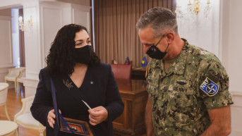 Admiral Burk i Vjosa Osmani 2.jpg Admiral Burk i Vjosa Osmani 2.jpg