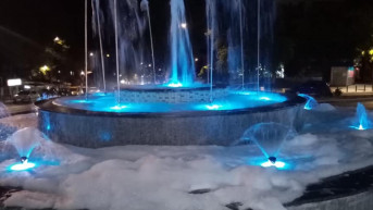 Fontana u Mitrovici zagađena penom.png