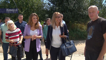 Poseta Jelene Stojković Kosovskoj Kamenici.jpg Poseta Jelene Stojković Kosovskoj Kamenici.jpg