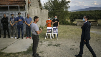 Kurti posetio porodicu Sadrija kod Đakovice koja je izgubila dvoje dece u požaru Kurti posetio porodicu Sadrija kod Đakovice koja je izgubila dvoje dece u požaru