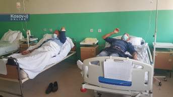 Povređeni Srbi prebačeni u KBC Kosovska Mitrovica.jpg