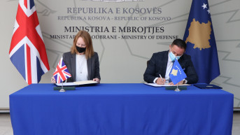 Sara Grejem u Ministarstvu odbrane Kosova.jpg