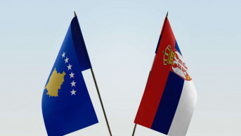 Zastave Kosova i Srbije.jpg Zastave Kosova i Srbije.jpg