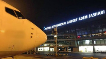 Avion na aerodromu u Prištini
