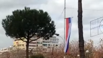 Zastava Srbije u Tirani