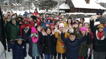 Deca sa Kosova na zimovanju na Tari