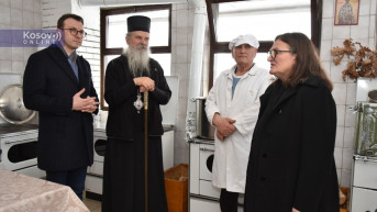 Petković i episkop Teodosije u Prekovcu.jpg Petković i episkop Teodosije u Prekovcu.jpg