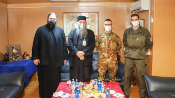 Komandant Kfora Javarone i vladika Ćilerdžić.jpg
