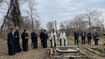 Sveštenstvo manastira Visoki Dečani