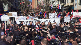 Rakić sa okupljenim Srbima Rakić sa okupljenim Srbima