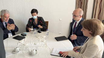 Donika Gervala sa grčkim ministrom Hristosom Stilianidesom