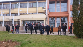 Srbi iz Gračanice glasaju u Kuršumliji