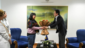 Kurti sa novinarkom iz Ukrajine