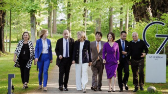 G 7 G 7