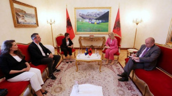 Lindita Nikola sa kosovskom delegacijom Lindita Nikola sa kosovskom delegacijom