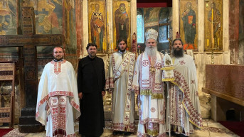 Liturgija u manastiru Visoki Dečani