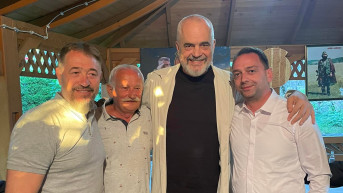 Rama sa Tačijevim roditeljima Rama sa Tačijevim roditeljima