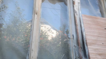 Bačena bomba na kuću Jovanovića kod Vitine Bačena bomba na kuću Jovanovića kod Vitine