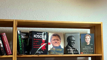 Biografije Bila Klintona, Baraka Obame i Medlin Olbrajt