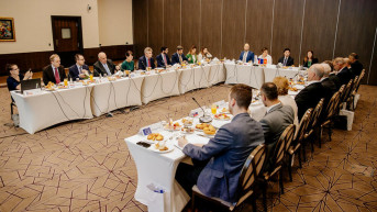 Dritan Abazović sa ambasadorima EU