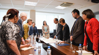 Ljiburn Aljiu i Hajrula Čeku sa predstavnicima organizacije Evropa Nostra Ljiburn Aljiu i Hajrula Čeku sa predstavnicima organizacije Evropa Nostra